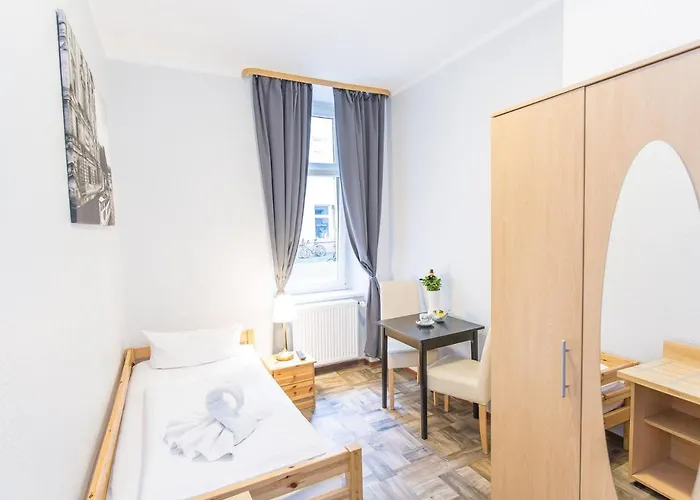 ペンション マリー プレンツラウアー ベルク