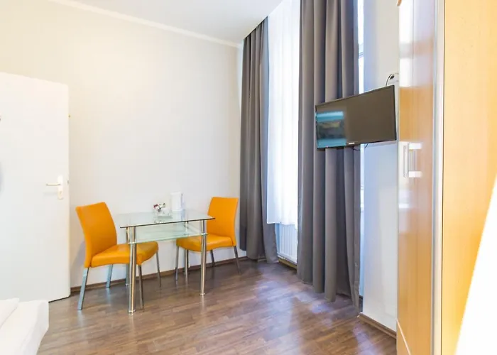 ペンション マリー プレンツラウアー ベルク